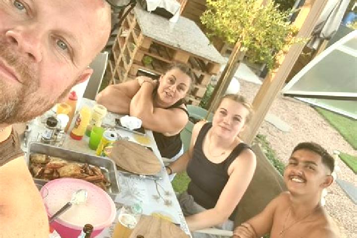 Alice in Cashland slot machine