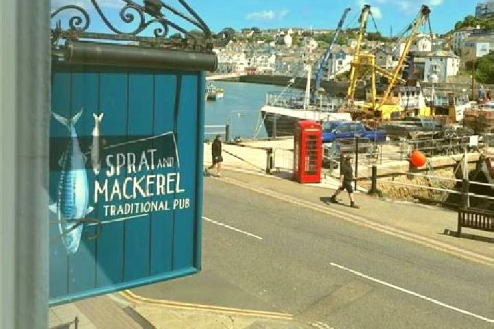 Dead Man s Gold: Hold & Win slot machine